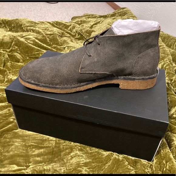 Banana Republic Shoes | Banana Republic Mens Suede Chukka Boot | Color: Gray/Tan | Size: 10.5 | Makcgracejones's Closet